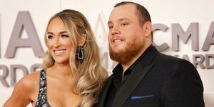 nicole hocking combs en luke combs wonen de 56e jaarlijkse cma awards bij