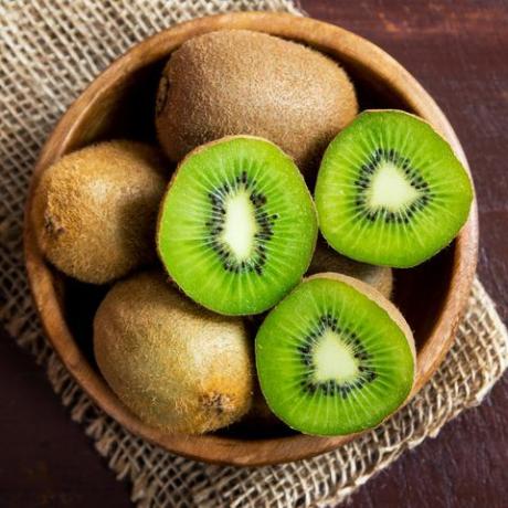 voedingsmiddelen voor constipatie - kiwi's