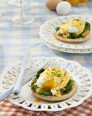 eieren florentijns met huisgemaakte hollandaise