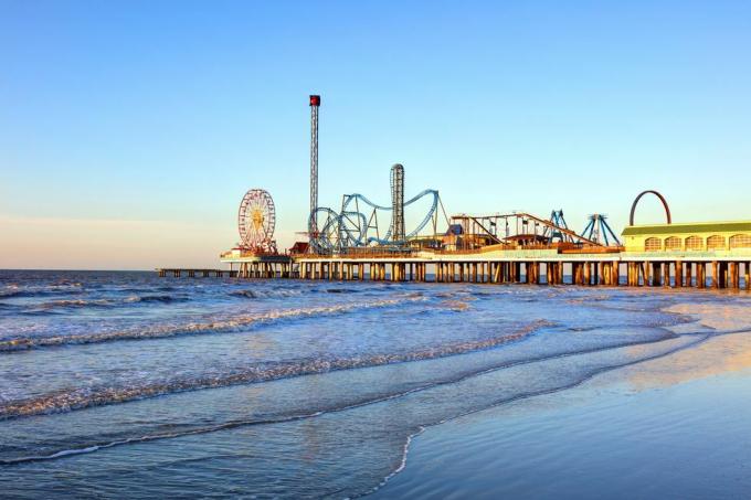 Galveston Island Historic Pleasure Pier is een plezierpier in Galveston, Texas, Verenigde Staten