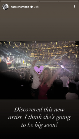 Hassie Harrison bij Taylor Swift-concert