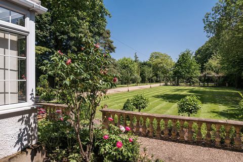 Toad Hall - Riversdale - Bourne End - terrein - Savills