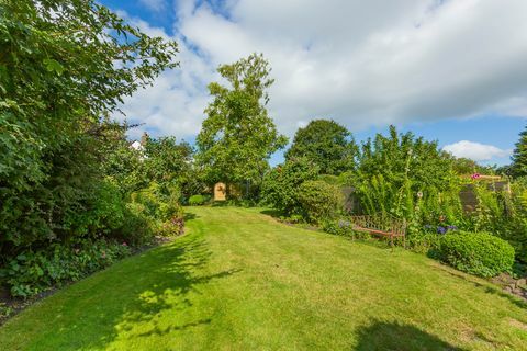 huisje met rieten dak van Midsomer-moorden te koop in Buckinghamshire