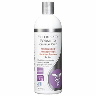 Antiparasitaire en antiseborrheic medicinale shampoo voor honden