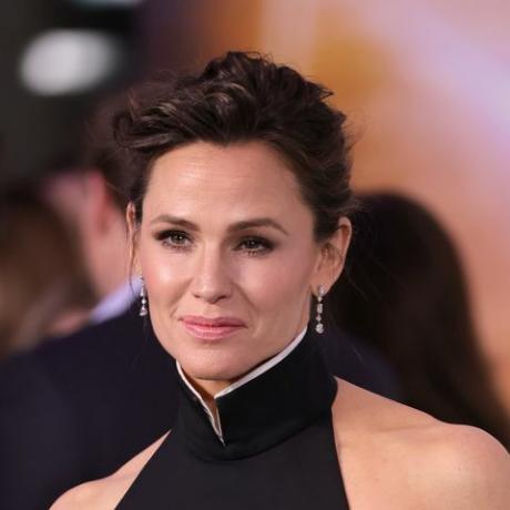 jennifer garner woont de première van " the adam project" in new york bij op 28 februari 2022