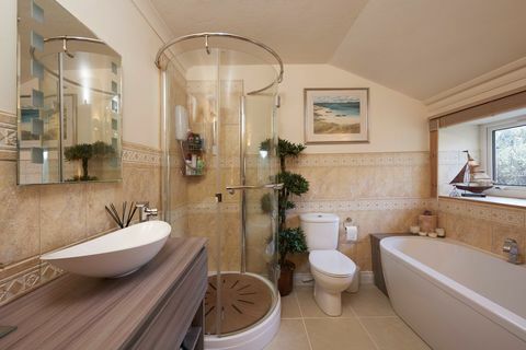 Tigh na Sith bathroomn in cottage Buiten-Hebriden