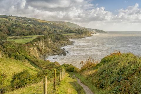 beste kustwandelingen uk