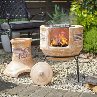 Tweedelig Klei Chiminea Met Grill