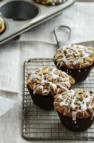 pistachio chai muffins