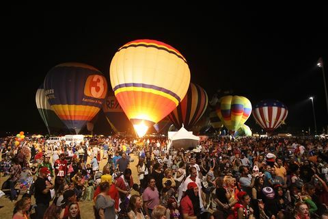 best-halloween-festivals-salt-river-fields-spooktakel-ballon-festival