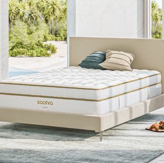 Saatva Classic Queen-matras