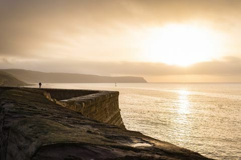 beste kustwandelingen uk