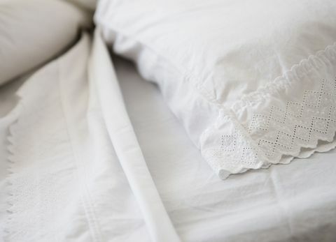 8 eenvoudige trucs om je te helpen slapen in de hitte
