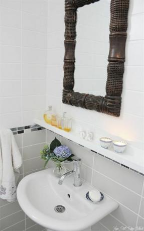 pGeen ijdelheid, geen probleem! Voeg gewoon een van een href" http: www.housebeautiful.comlifestyleorganizing-tipsg2784ikea-bathroom-hacks toe? slide1" target" _blank" IKEA's zwevende fotolijsta onder de spiegel en boven de gootsteen voor een handige plek om je parfum te bewaren collectie en wattenstaafjes.ppem data-redactor-tag" em" a href" http: www.yasamstil.com201306banyo-ilham" target" _blank" Zie meer bij Yasam stil »aemp