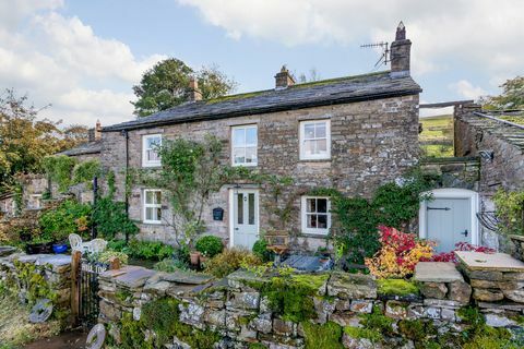 een prachtig onlangs gerenoveerd 17e-eeuws stenen huisje in het hart van de yorkshire dales staat te koop voor ﻿ 775.000