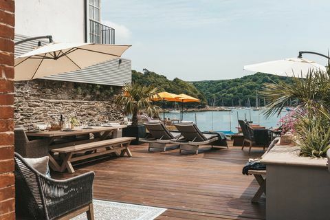 Trevail House - Fowey - Cornwall - Gordon Ramsay - terrasplanken - Boutique Retreats