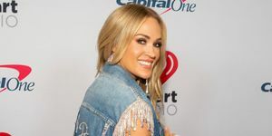 austin, texas – 7 mei carrie underwood poseert backstage tijdens het iheartcountry festival in het humeurige centrum op 7 mei 2022 in austin, texas foto door barry brecheisengetty images