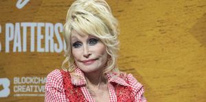 dolly parton bespreekt hun nieuwe boekrun, rose, run a novel, geschreven in samenwerking met james patterson op dollyverse powered by blockchain creative labs op eluvio tijdens de 2022 sxsw-conferentie en -festival in acl live in het humeurige theater op 18 maart 2022 in austin, texas foto door rick kernfilmmagie