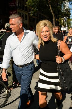 Larry Caputo en Theresa Caputo