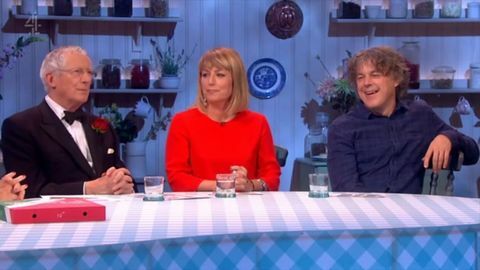 Nick Hewer, Fay Ripley, Alan Davies op Bake Off: An Extra Slice