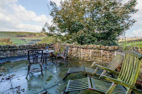 een prachtig onlangs gerenoveerd 17e-eeuws stenen huisje in het hart van de yorkshire dales staat te koop voor ﻿ 775.000